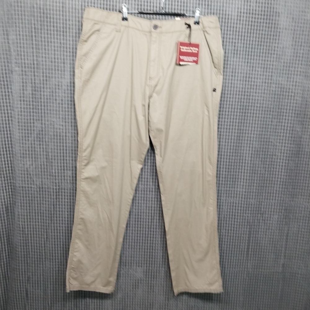 Denali Mens Chino Pants Classic American Fashion 38x32 Tan‎ NWT
